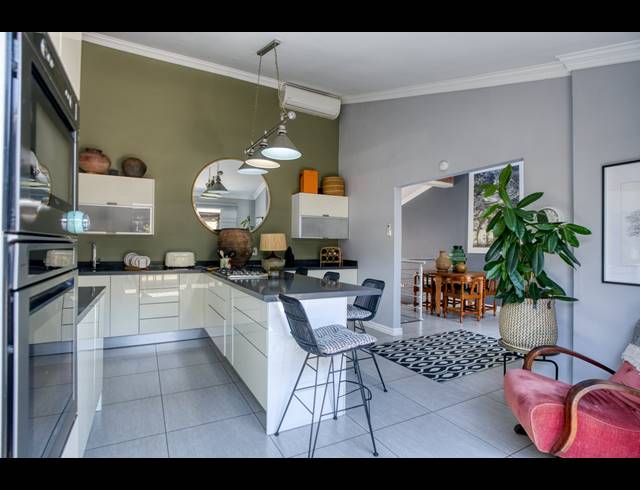 8 BEDROOM HOUSE FOR SALE IN BALLITO CENTRAL